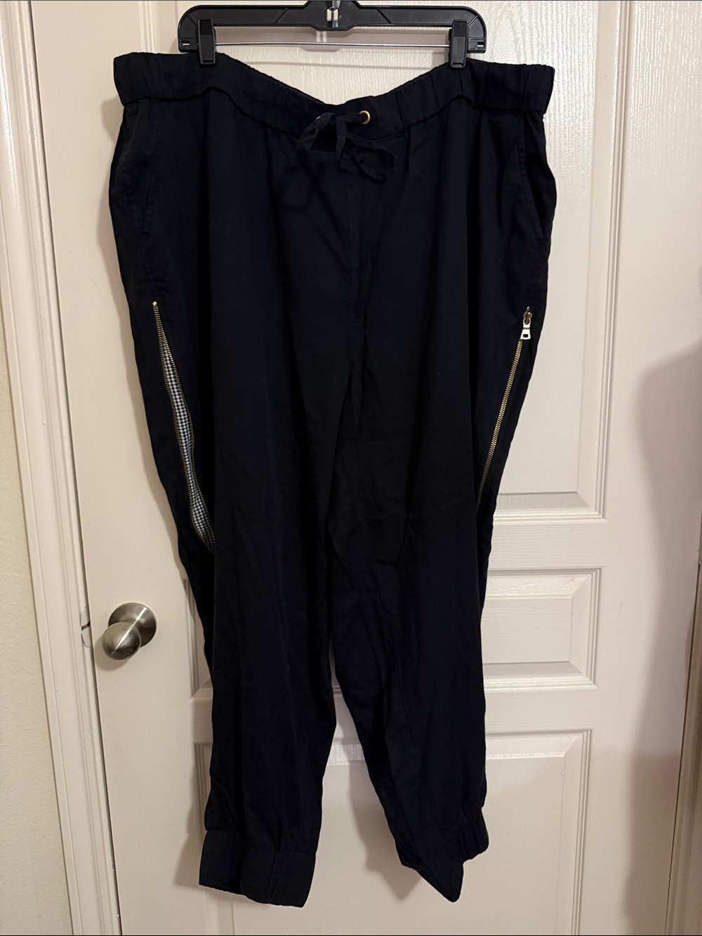 Lane Bryant Black Lyocell Jogger Pants with Zippers Sz 26/28W